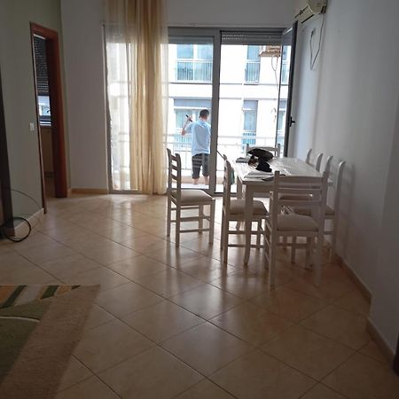 Royal Hostel Tiranë Eksteriør bilde
