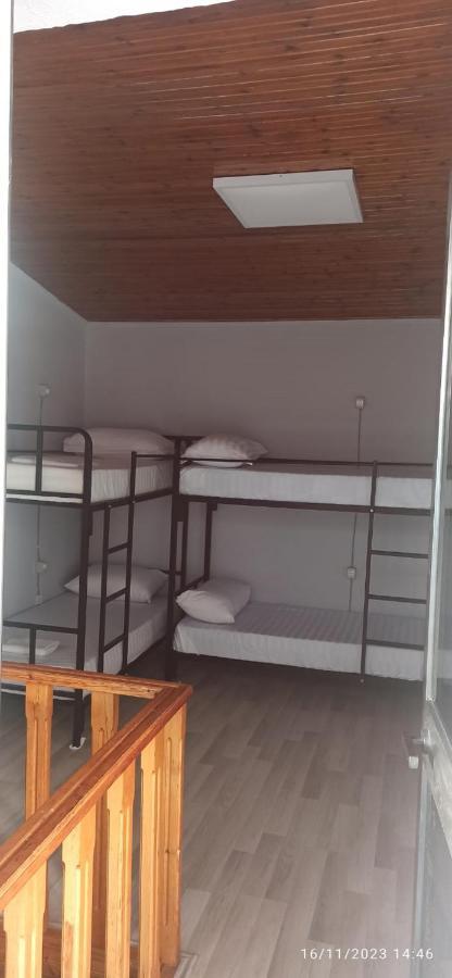 Royal Hostel Tiranë Eksteriør bilde