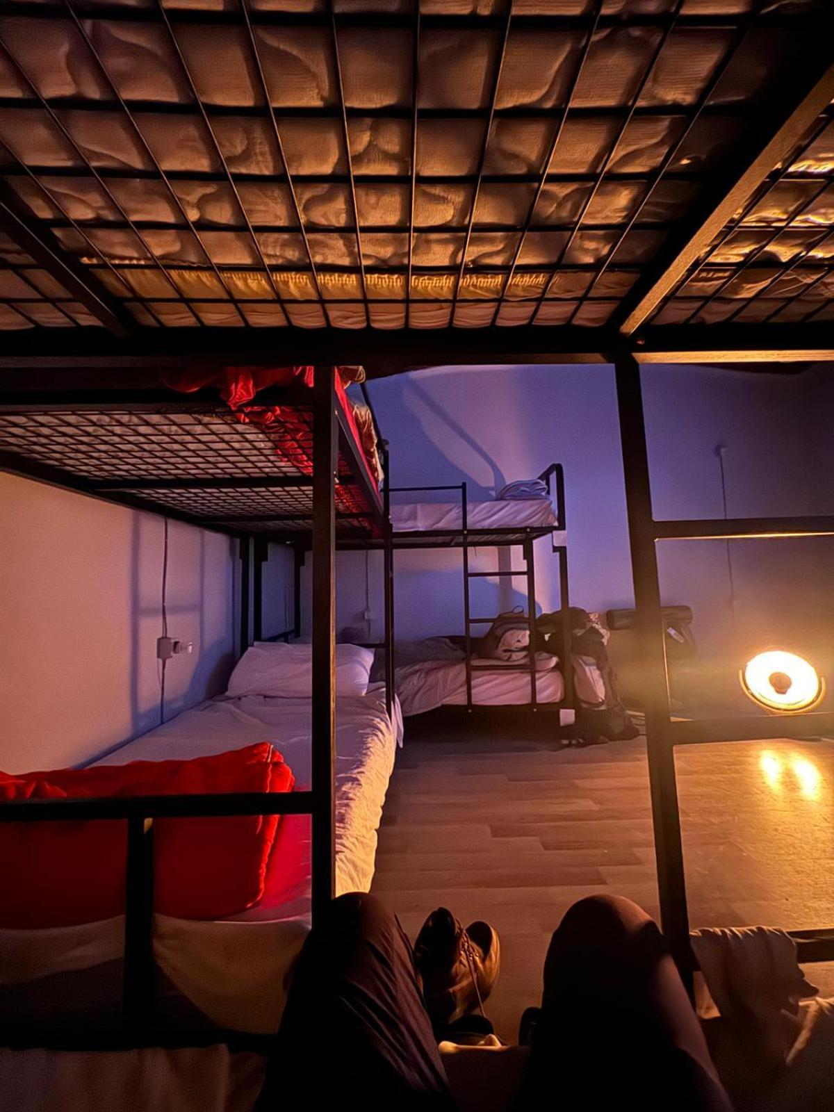 Royal Hostel Tiranë Eksteriør bilde